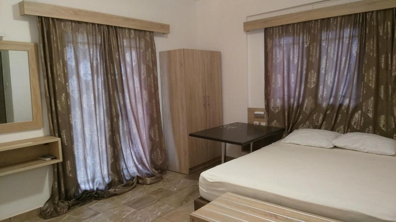 Psarou Apartments Paralía Skotínis Kültér fotó