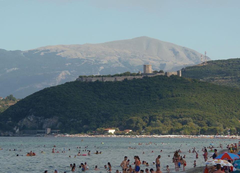 Psarou Apartments Paralía Skotínis Kültér fotó